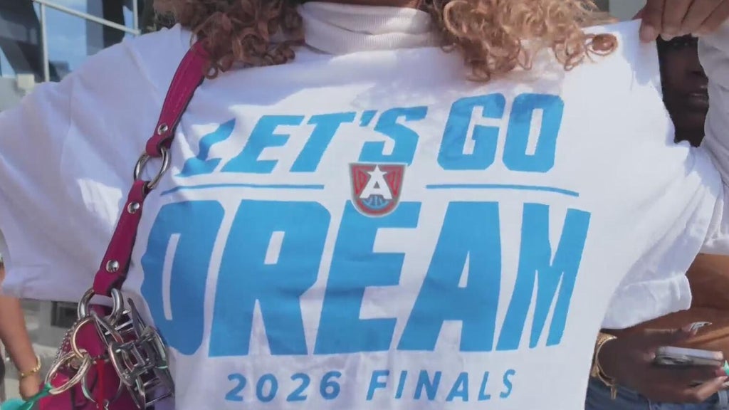 Atlanta Dream fans celebrate team's Game 6 win — McDonough Sports news